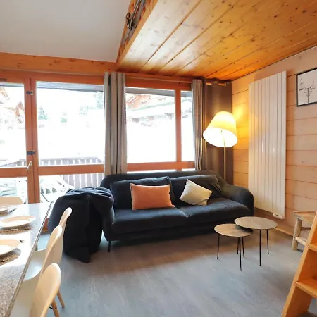 Confortable Pour 6 Avec Balcon Et Parking Aux Gets - Fr-1-623-120 Apartment